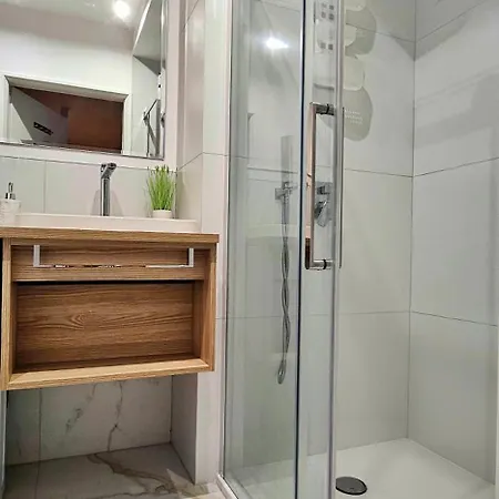 Apartament Whiteblue Kolobrzeg Z Duzym Ogrodkiem - 100 M Od Plazy! Whiteblue Kolberg Apartment Mit Grossem Garten - 100 M Vom Strand Entfernt! Whiteblue Kolobrzeg Apartman S Velkou Zahradou - 100 M Od Plaze! Exterior photo