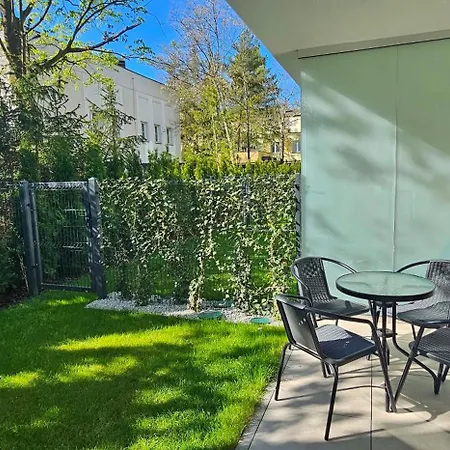 Apartament Whiteblue Kolobrzeg Z Duzym Ogrodkiem - 100 M Od Plazy! Whiteblue Kolberg Apartment Mit Grossem Garten - 100 M Vom Strand Entfernt! Whiteblue Kolobrzeg Apartman S Velkou Zahradou - 100 M Od Plaze! Exterior photo