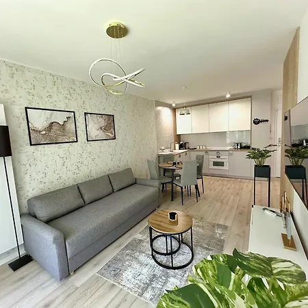 Apartament Whiteblue Kolobrzeg Z Duzym Ogrodkiem - 100 M Od Plazy! Whiteblue Kolberg Apartment Mit Grossem Garten - 100 M Vom Strand Entfernt! Whiteblue Kolobrzeg Apartman S Velkou Zahradou - 100 M Od Plaze! Exterior photo